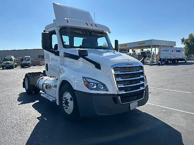 Used 2020 Freightliner Cascadia Detroit DD13 Semi Truck for sale #337283 - photo 1