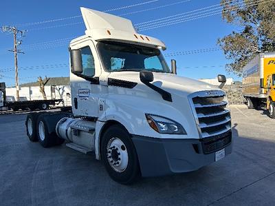 Used 2020 Freightliner Cascadia Detroit DD13 Semi Truck for sale #337450 - photo 1