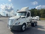 Used 2020 Freightliner Cascadia Detroit DD13 Semi Truck for sale #337493 - photo 3
