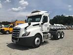 Used 2020 Freightliner Cascadia Detroit DD13 Semi Truck for sale #337503 - photo 3