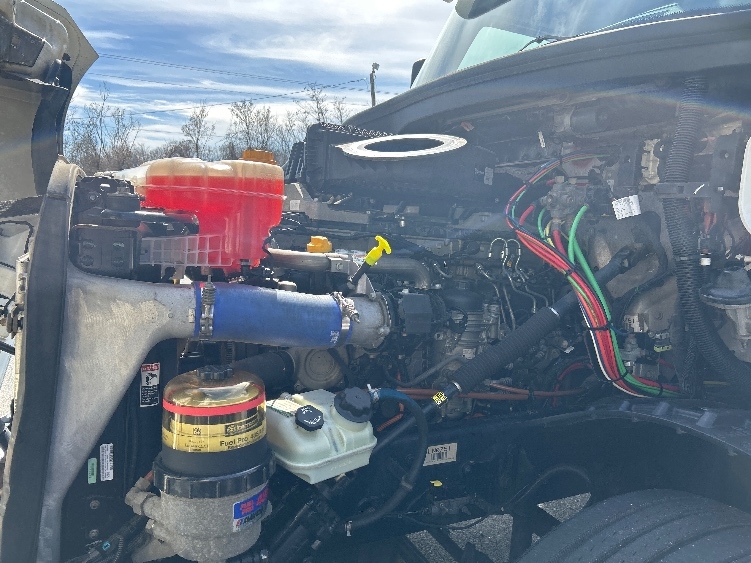 Used 2020 Freightliner Cascadia - photo 18