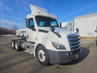Used 2020 Freightliner Cascadia - photo 1