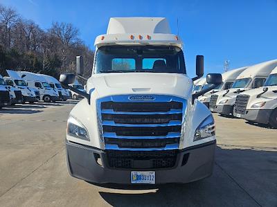 Used 2020 Freightliner Cascadia - photo 1