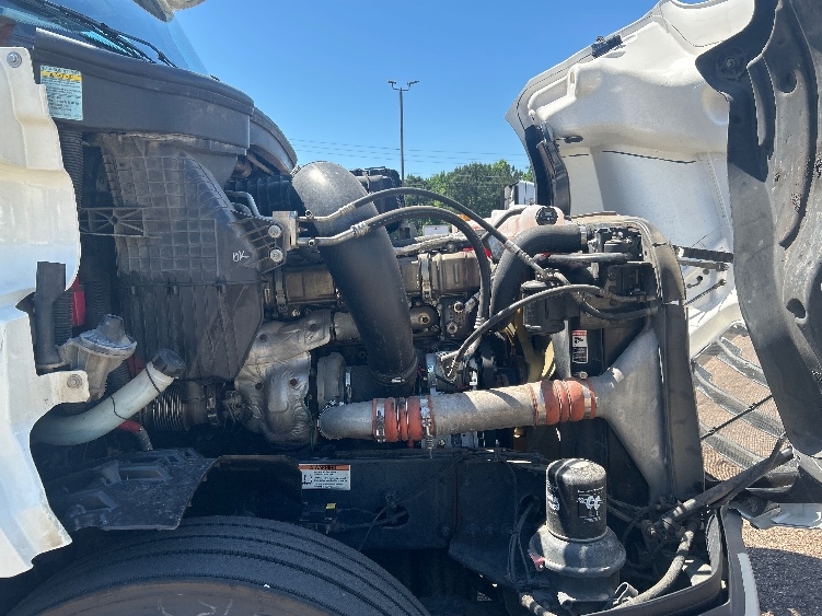 Used 2020 Freightliner Cascadia - photo 22