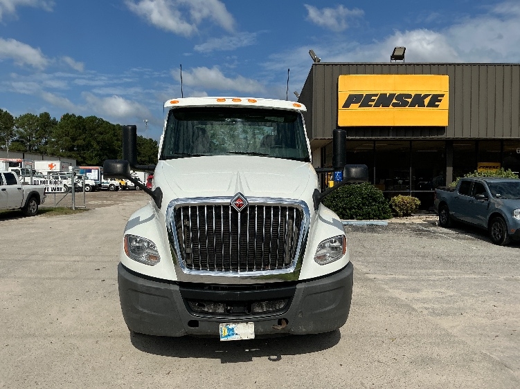 Used 2020 International LT - photo 2