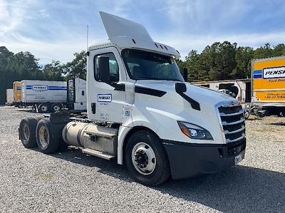 Used 2020 Freightliner Cascadia Cummins X15 Semi Truck for sale #338348 - photo 1