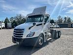 Used 2020 Freightliner Cascadia Cummins X15 Semi Truck for sale #338348 - photo 3