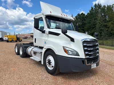 Used 2020 Freightliner Cascadia Cummins X15 Semi Truck for sale #338395 - photo 1