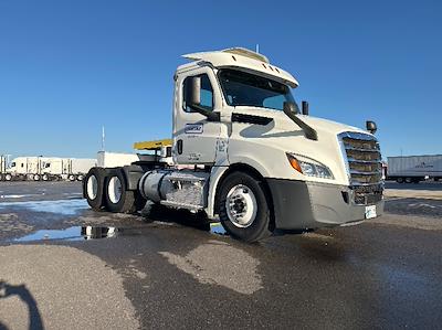 Used 2020 Freightliner Cascadia Cummins X15 Semi Truck for sale #338404 - photo 1