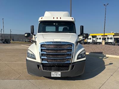 Used 2020 Freightliner Cascadia Cummins X15 Semi Truck for sale #338412 - photo 2