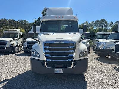 Used 2020 Freightliner Cascadia Cummins X15 Semi Truck for sale #338432 - photo 2