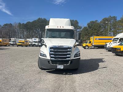 Used 2020 Freightliner Cascadia Cummins X15 Semi Truck for sale #338439 - photo 2