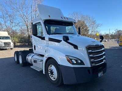 Used 2020 Freightliner Cascadia Cummins X15 Semi Truck for sale #338474 - photo 1