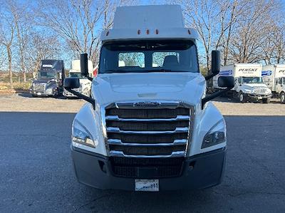 Used 2020 Freightliner Cascadia Cummins X15 Semi Truck for sale #338474 - photo 2