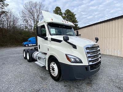 Used 2020 Freightliner Cascadia Cummins X15 Semi Truck for sale #338502 - photo 1