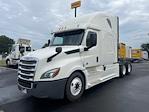 Used 2020 Freightliner Cascadia Cummins X15 Semi Truck with Sleeper Cab for sale #338737 - photo 3