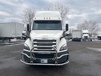 Used 2020 Freightliner Cascadia Cummins X15 Semi Truck with Sleeper Cab for sale #338748 - photo 2