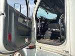 Used 2020 Freightliner Cascadia Cummins X15 Semi Truck with Sleeper Cab for sale #338763 - photo 9