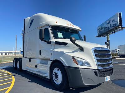 Used 2020 Freightliner Cascadia Cummins X15 Semi Truck with Sleeper Cab for sale #338790 - photo 1