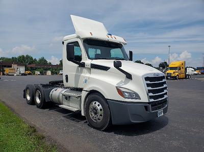 Used 2020 Freightliner Cascadia - photo 1