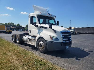 Used 2020 Freightliner Cascadia Detroit DD13 Semi Truck for sale #338830 - photo 1