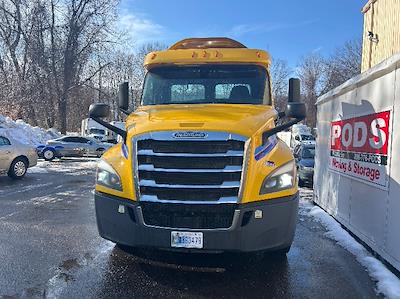Used 2020 Freightliner Cascadia - photo 1