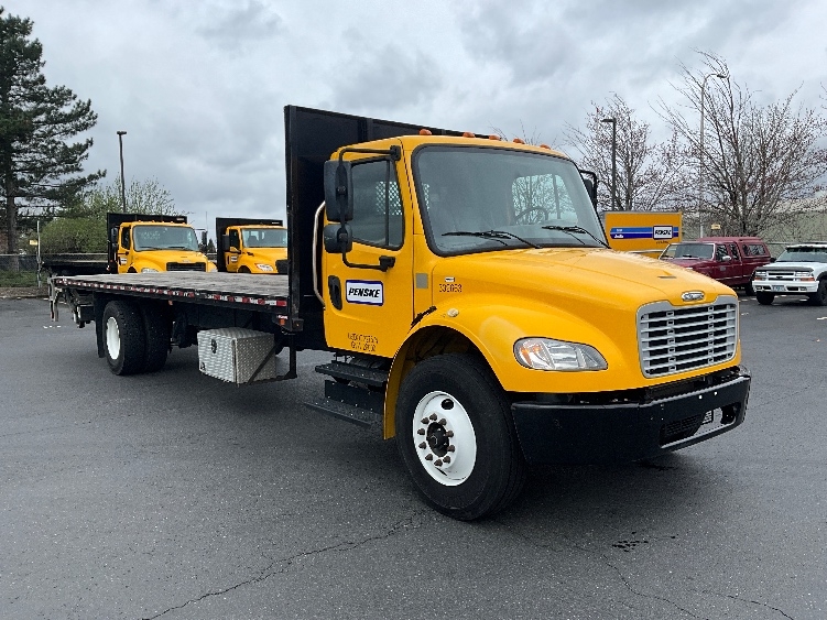 Used 2020 Freightliner M2 106 - photo 1