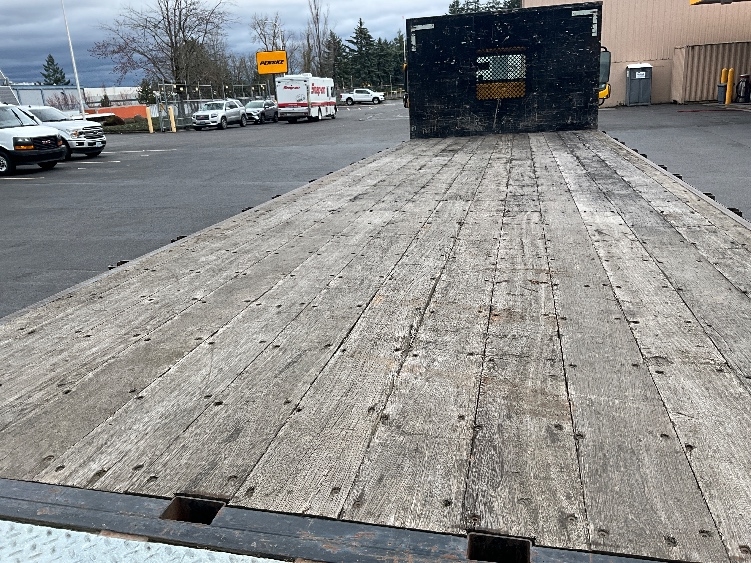 Used 2020 Freightliner M2 106 - photo 13