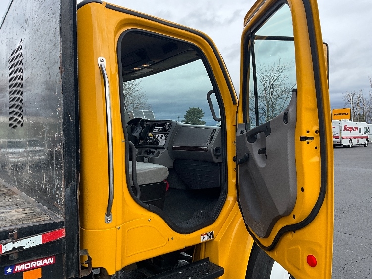 Used 2020 Freightliner M2 106 - photo 22