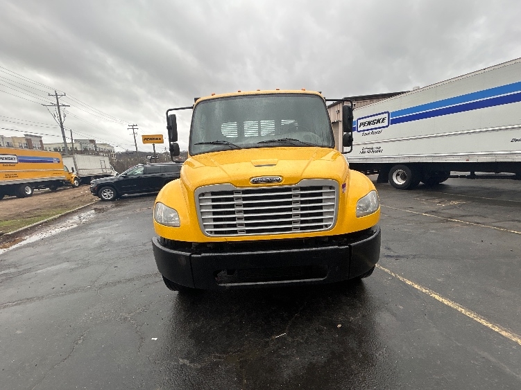 Used 2020 Freightliner M2 106 - photo 2