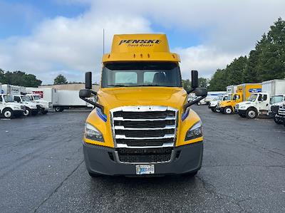 Used 2020 Freightliner Cascadia Detroit DD13 Semi Truck for sale #340205 - photo 2