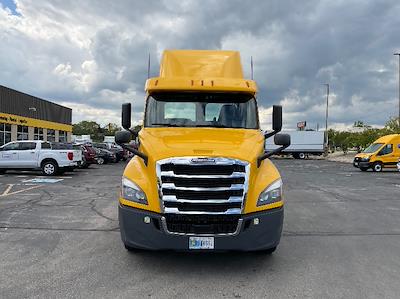 Used 2020 Freightliner Cascadia Detroit DD13 Semi Truck for sale #340220 - photo 2