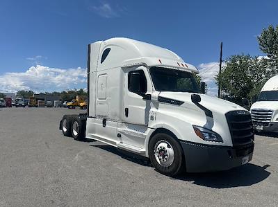 Used 2020 Freightliner Cascadia Cummins X15 Semi Truck with Sleeper Cab for sale #341047 - photo 1
