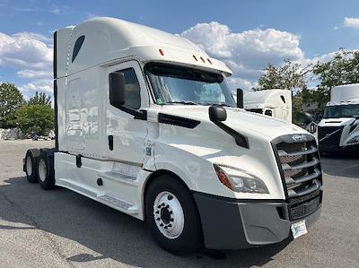 Used 2020 Freightliner Cascadia Cummins X15 Semi Truck with Sleeper Cab for sale #341049 - photo 1