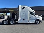 Used 2020 Freightliner Cascadia Cummins X15 Semi Truck with Sleeper Cab for sale #341059 - photo 8