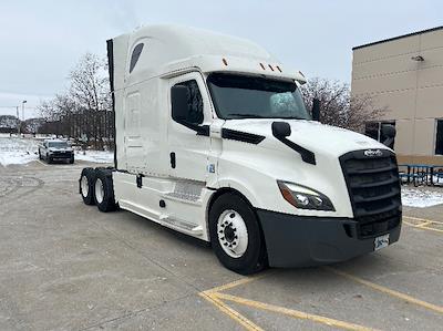 Used 2020 Freightliner Cascadia Cummins X15 Semi Truck with Sleeper Cab for sale #341091 - photo 1