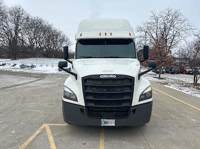 Used 2020 Freightliner Cascadia Cummins X15 Semi Truck with Sleeper Cab for sale #341091 - photo 2