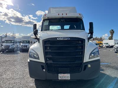 Used 2020 Freightliner Cascadia Cummins X15 Semi Truck for sale #341243 - photo 2