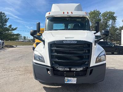 Used 2020 Freightliner Cascadia Cummins X15 Semi Truck for sale #341286 - photo 2