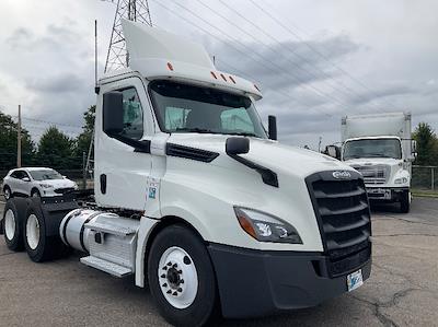 Used 2020 Freightliner Cascadia Cummins X15 Semi Truck for sale #341402 - photo 1