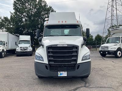 Used 2020 Freightliner Cascadia Cummins X15 Semi Truck for sale #341402 - photo 2