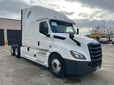 Used 2020 Freightliner Cascadia Cummins X15 Semi Truck with Sleeper Cab for sale #341483 - photo 1