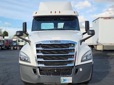 Used 2020 Freightliner Cascadia Detroit DD13 Semi Truck for sale #341771 - photo 2