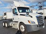 Used 2020 Freightliner Cascadia Detroit DD13 Semi Truck for sale #341771 - photo 1