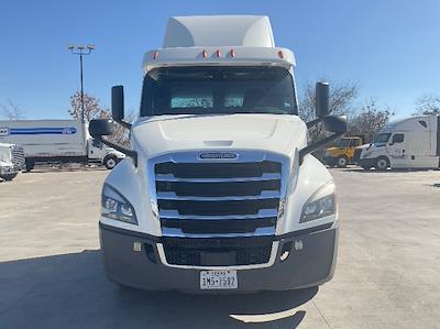 Used 2020 Freightliner Cascadia - photo 1