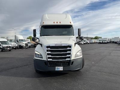 Used 2020 Freightliner Cascadia Detroit DD15AT Semi Truck with Sleeper Cab for sale #342002 - photo 2