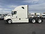 Used 2020 Freightliner Cascadia Detroit DD15AT Semi Truck with Sleeper Cab for sale #342002 - photo 4