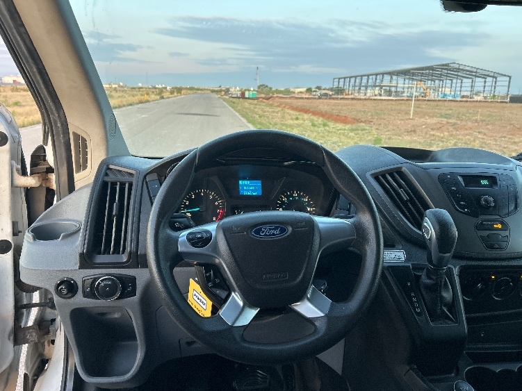 Used 2019 Ford Transit 250 - photo 17
