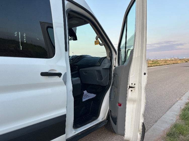 Used 2019 Ford Transit 250 - photo 19