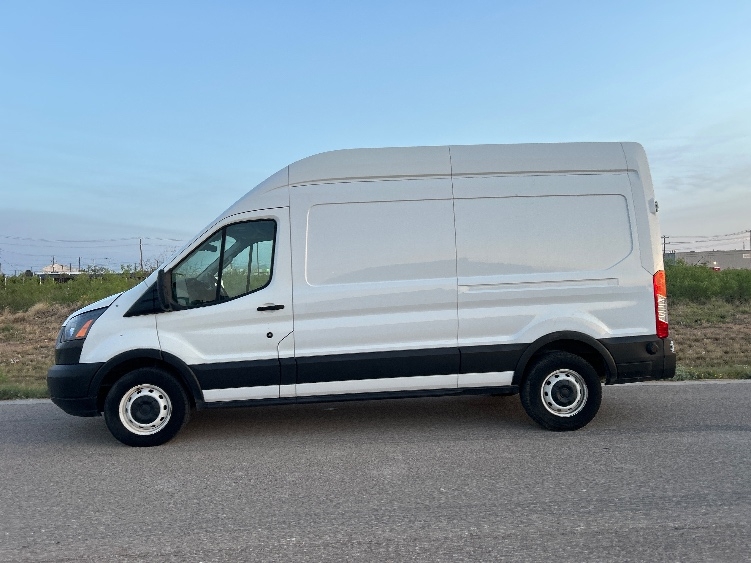 Used 2019 Ford Transit 250 - photo 2